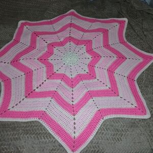 Pink Star Crochet Blanket for Kids